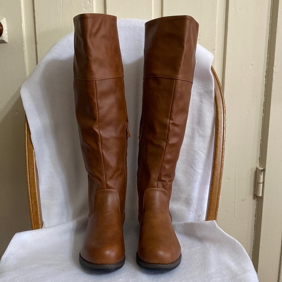Shoes - Brand new Women’s tall wide calf boots. Size 8